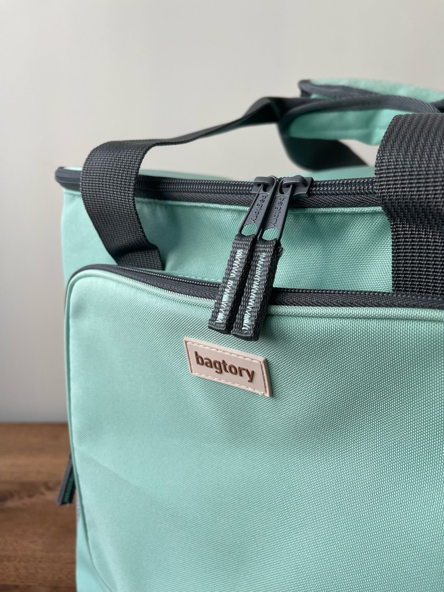Hello Chilly 30L Large Capacity Cooler Bag (Macaron Green)