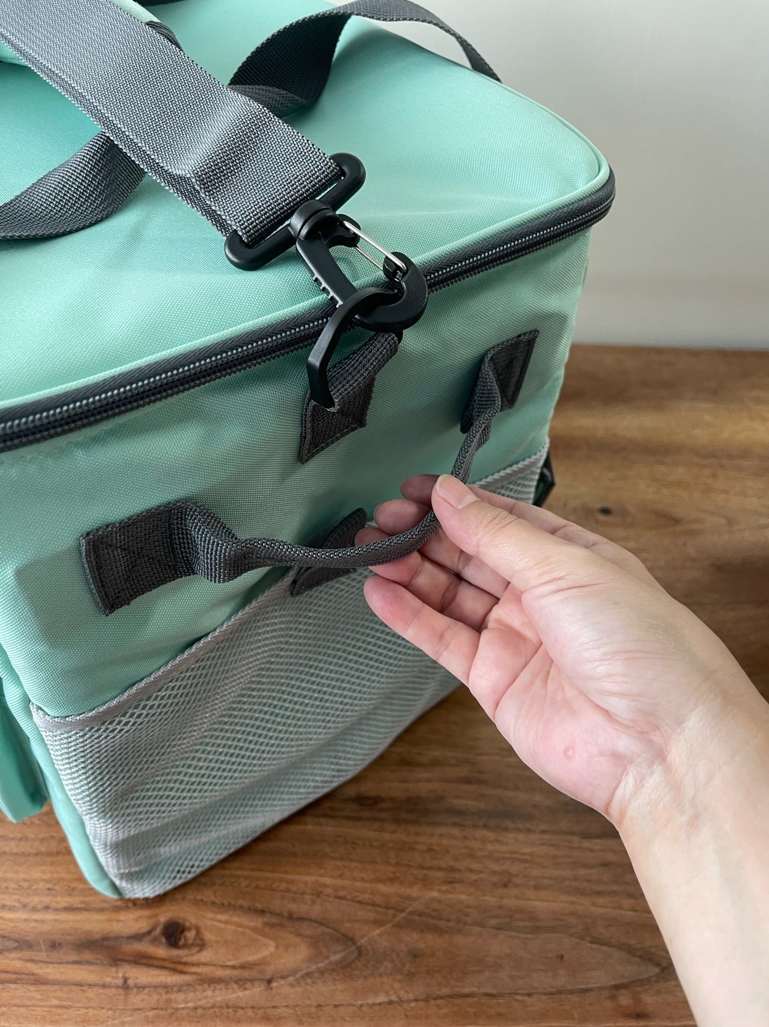Hello Chilly 30L Large Capacity Cooler Bag (Macaron Green)
