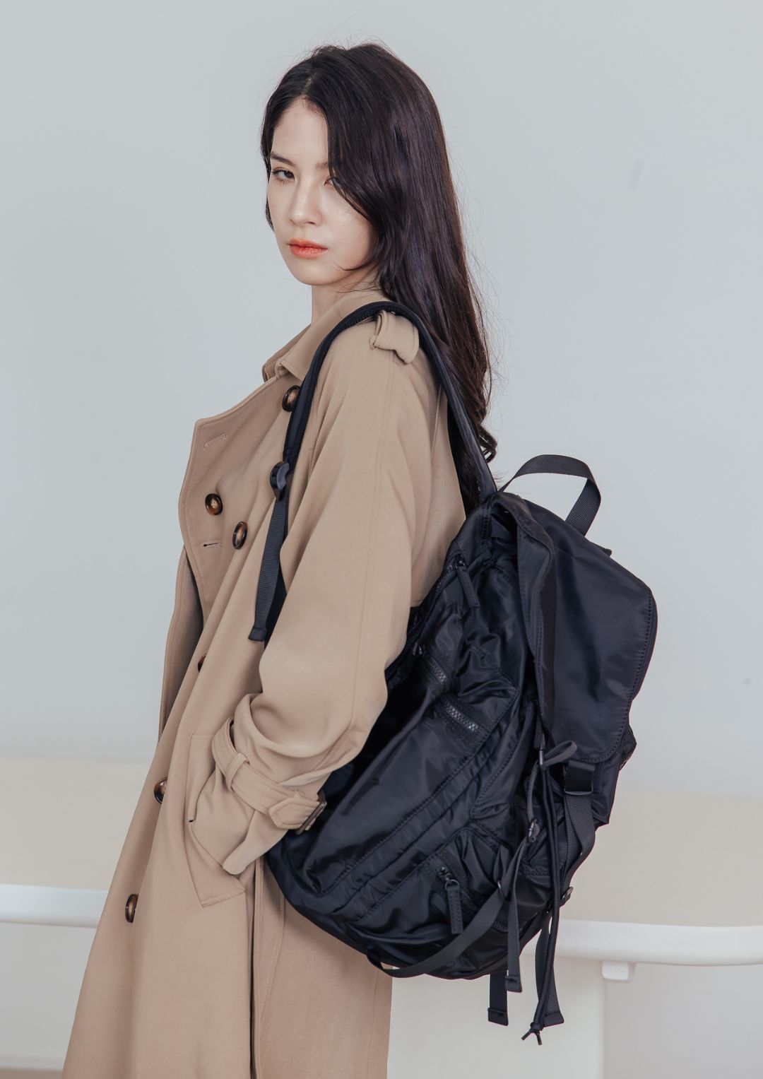 ME Caroline 多袋口旅行背包