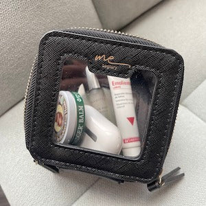 ME Clarity 0.5L Q版化妝包 (亮黑) - L10 x W5.5 x H10 cm