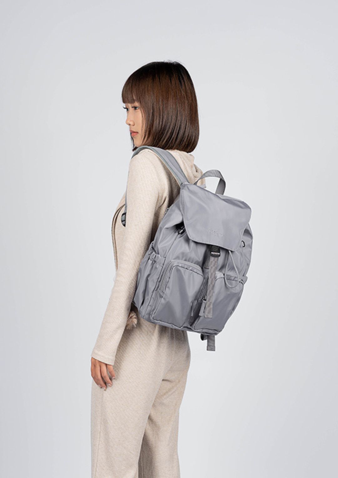 ME Hulda 日常簡約背包 15L (淡雅灰)