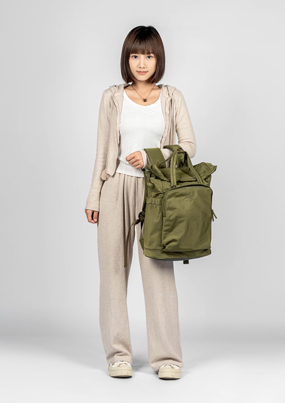 ME Antonia (L) 休閒通勤背包 20L (橄欖綠)
